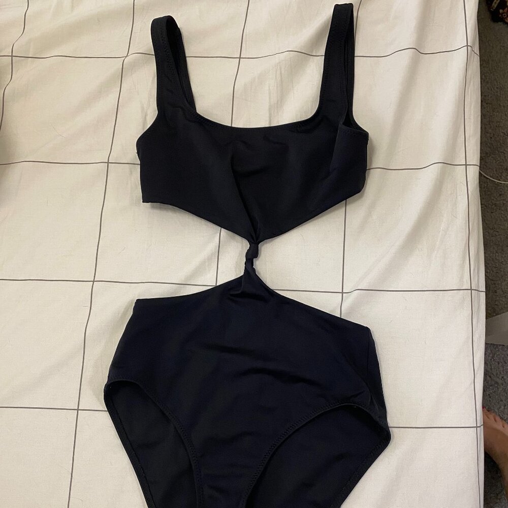 Solid & Striped The Bailey one-piece bathing suit size small
